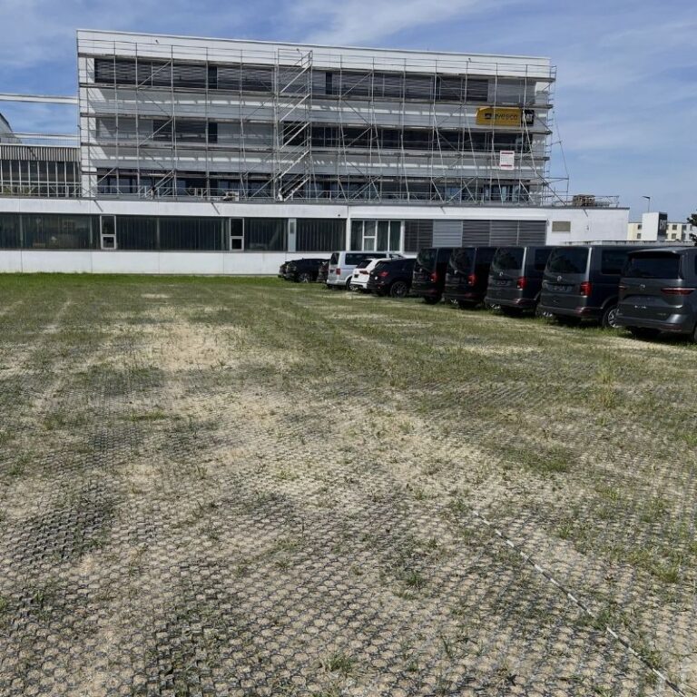 Midlertidig parkering til 250 biler (2)